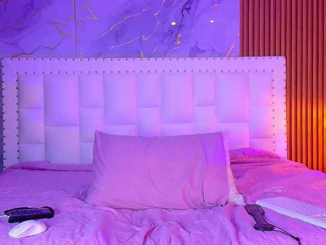 Indiancutiie's BongaCams show and profile