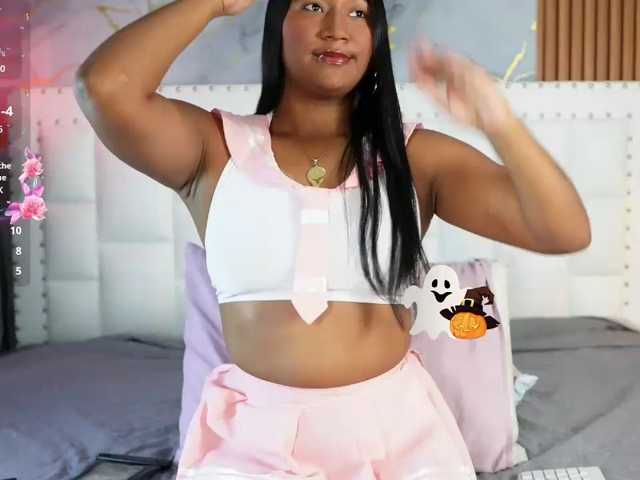 Indiancutiie live cam on BongaCams