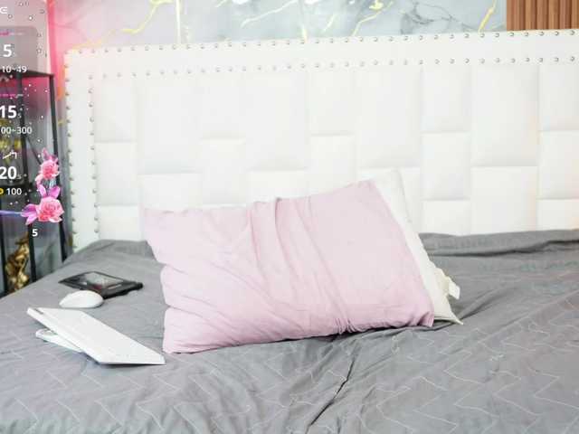 Indiancutiie live cam on BongaCams