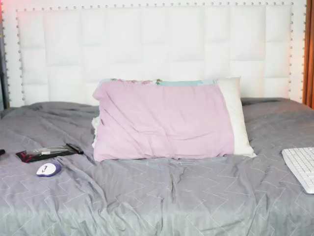 Indiancutiie live cam on BongaCams