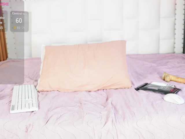 Indiancutiie live cam on BongaCams