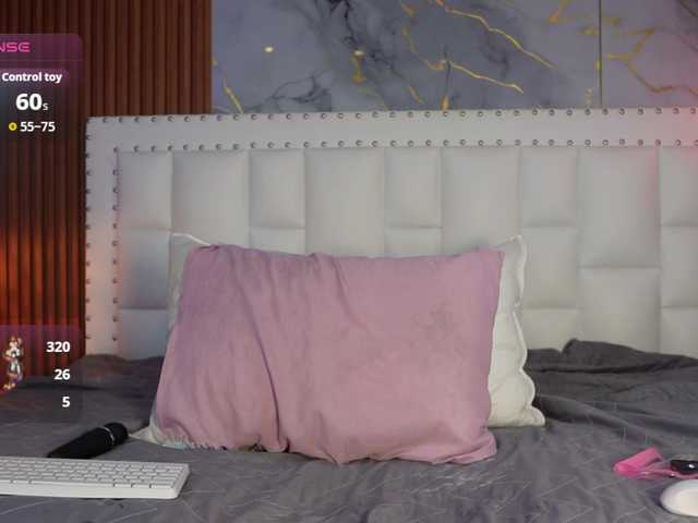 Indiancutiie live cam on BongaCams