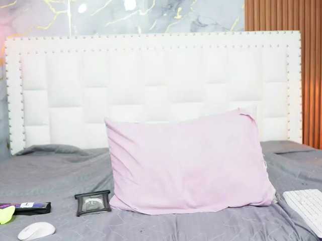 Indiancutiie live cam on BongaCams