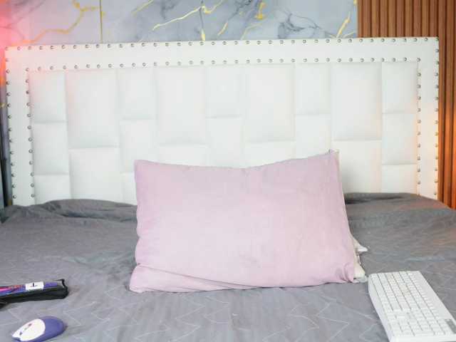 Indiancutiie live cam on BongaCams