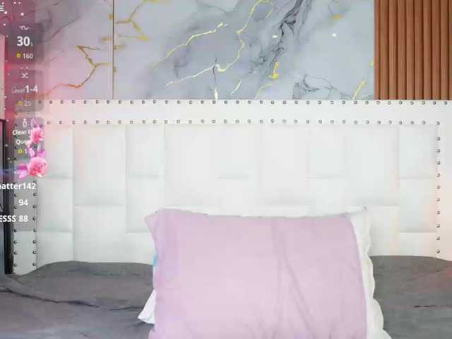 Indiancutiie live cam on BongaCams