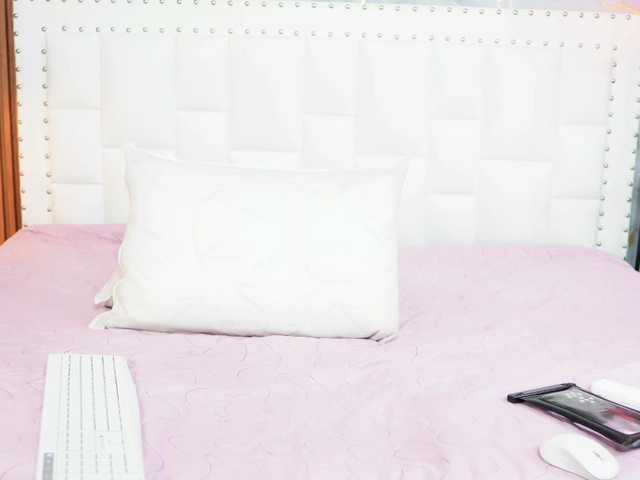 Indiancutiie live cam on BongaCams