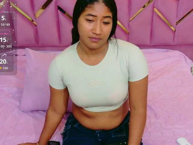 Indiancutiie live cam on BongaCams