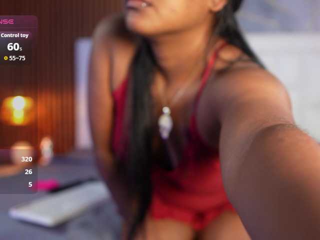 Indiancutiie live cam on BongaCams