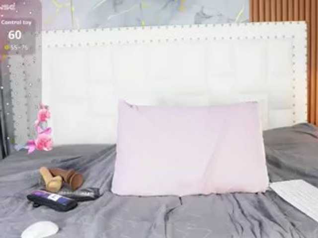 Indiancutiie live cam on BongaCams