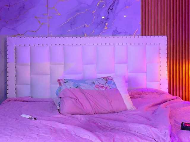 Indiancutiie's BongaCams show and profile