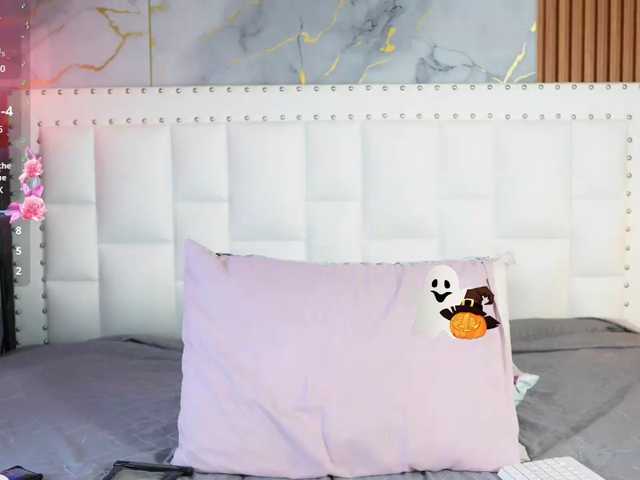 Indiancutiie live cam on BongaCams