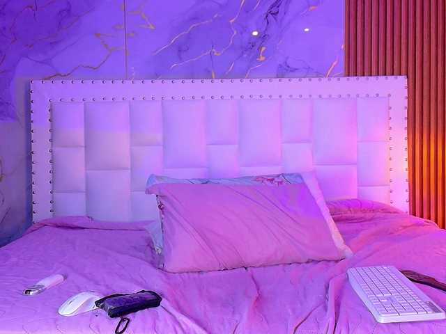 Indiancutiie's BongaCams show and profile