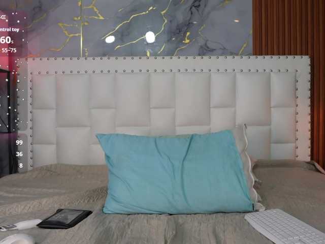 Indiancutiie live cam on BongaCams