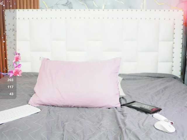 Indiancutiie live cam on BongaCams