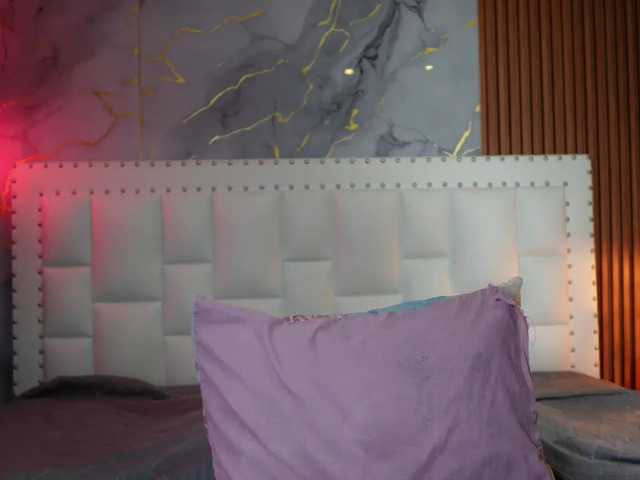 Indiancutiie live cam on BongaCams