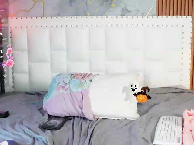 Indiancutiie live cam on BongaCams