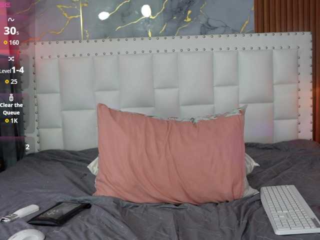 Indiancutiie live cam on BongaCams