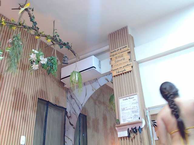 hornyssluttt live webcam show