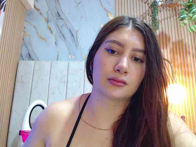 hornyssluttt webcam