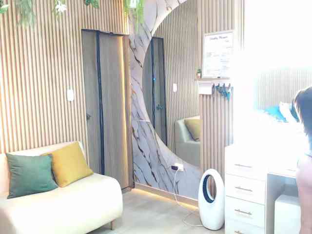 hornyssluttt webcam