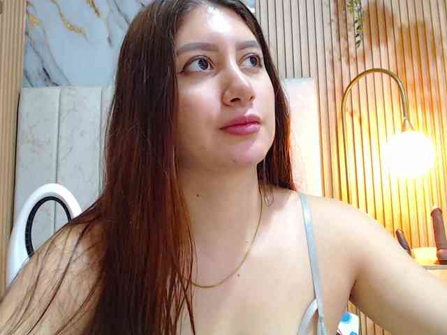 hornyssluttt webcam