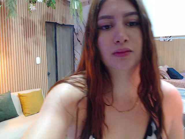 hornyssluttt webcam