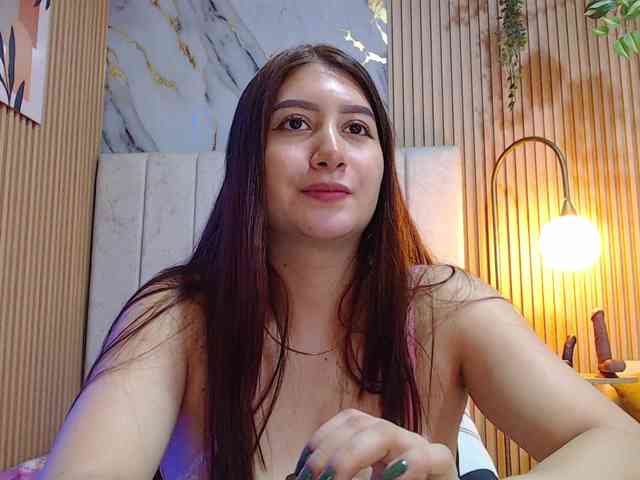 hornyssluttt webcam