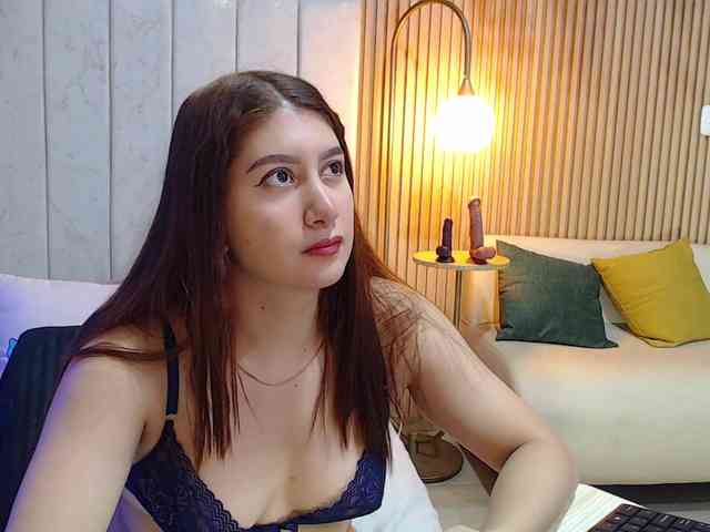 hornyssluttt webcam