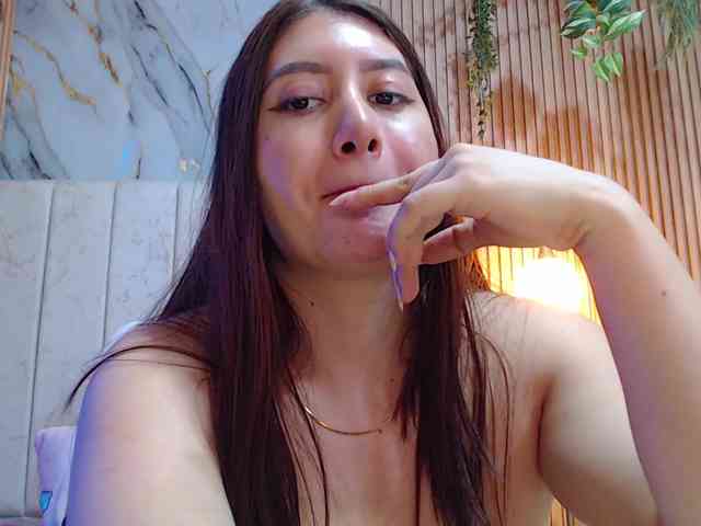 hornyssluttt webcam