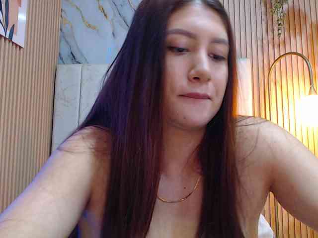 hornyssluttt webcam