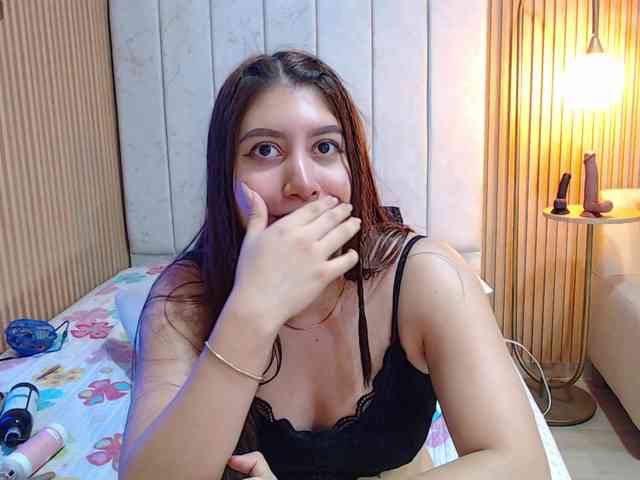hornyssluttt webcam