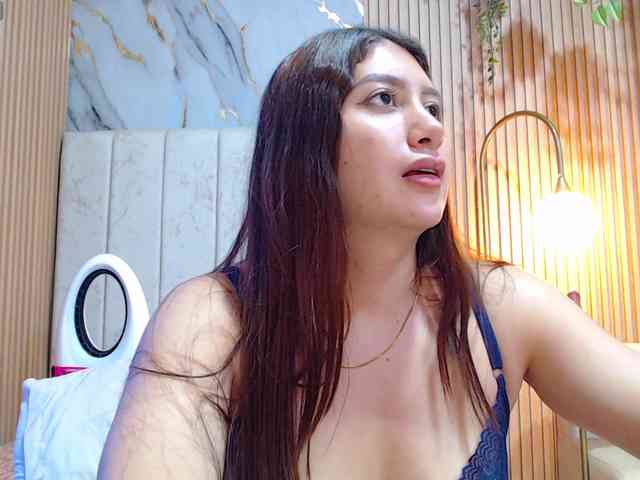 hornyssluttt webcam