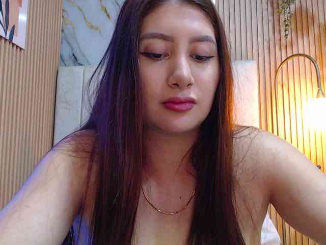 hornyssluttt webcam