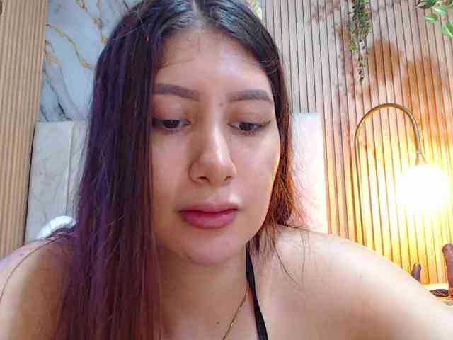 hornyssluttt webcam
