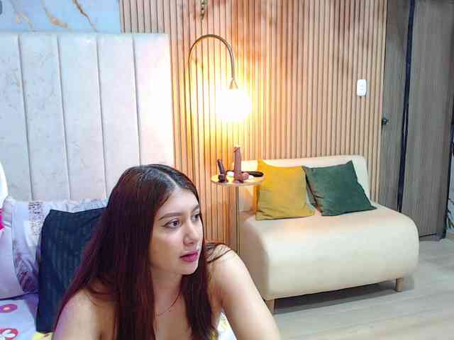 hornyssluttt webcam