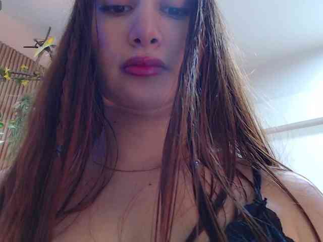 hornyssluttt webcam