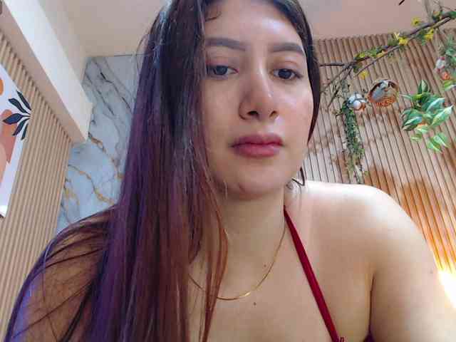 hornyssluttt webcam