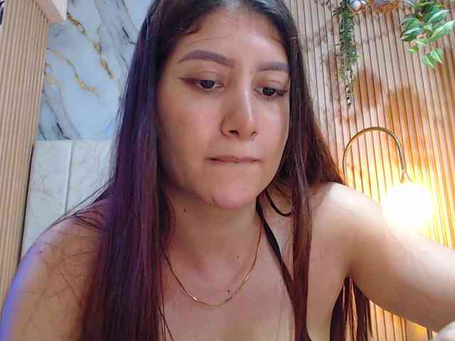 hornyssluttt webcam