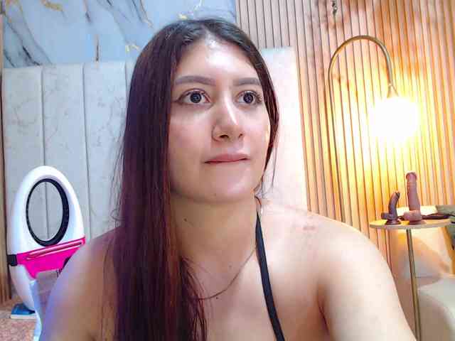 hornyssluttt webcam