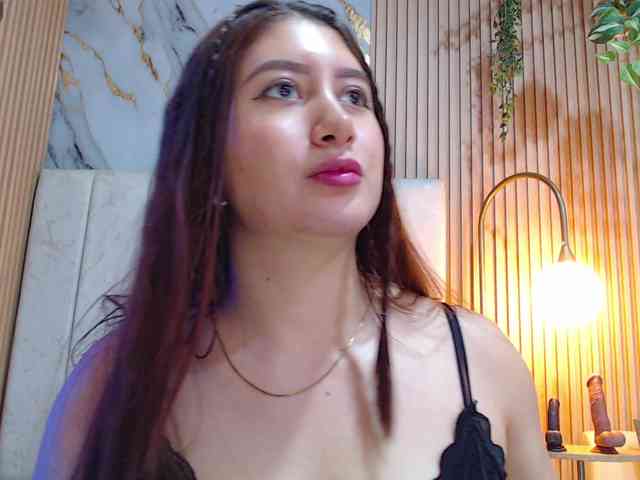 hornyssluttt webcam