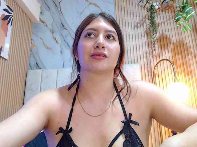 hornyssluttt webcam