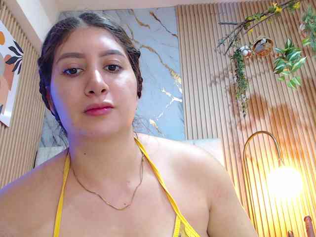 hornyssluttt webcam