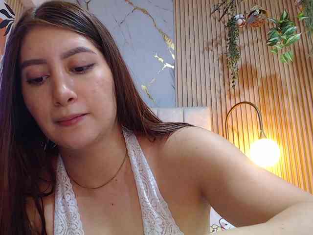 hornyssluttt webcam