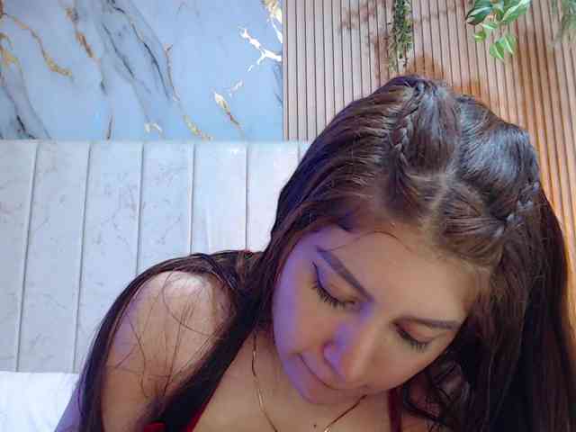 hornyssluttt webcam