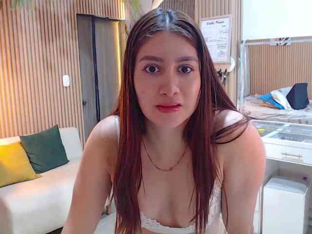 hornyssluttt webcam