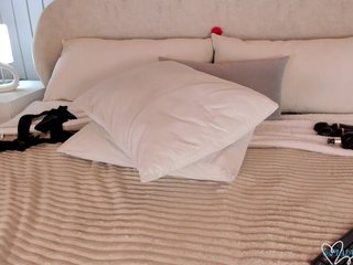 MaiaCollins Porn Show