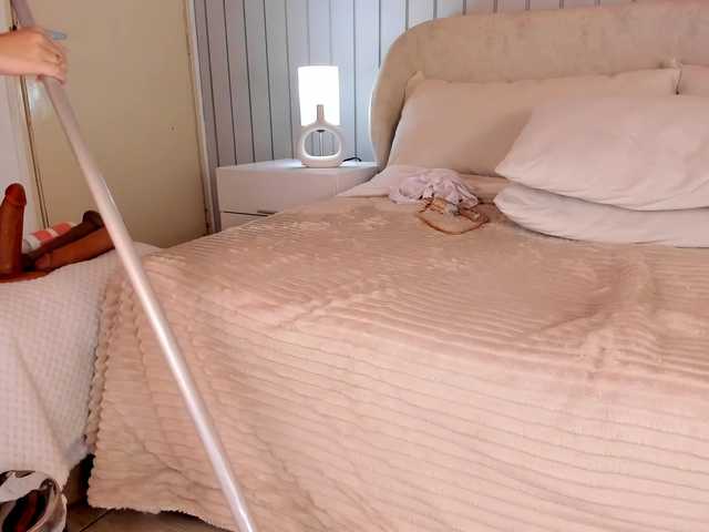 MaiaCollins live cam preview