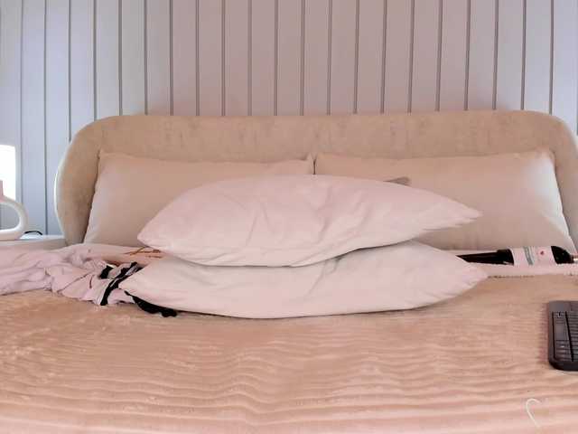 MaiaCollins live cam on BongaCams