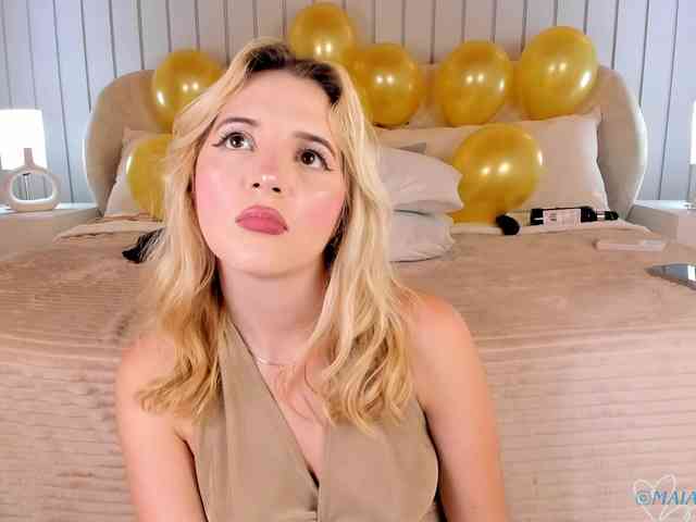 MaiaCollins webcam