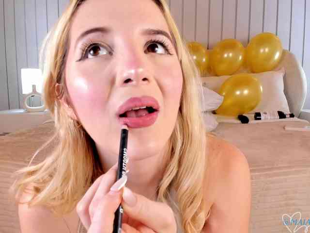 MaiaCollins webcam